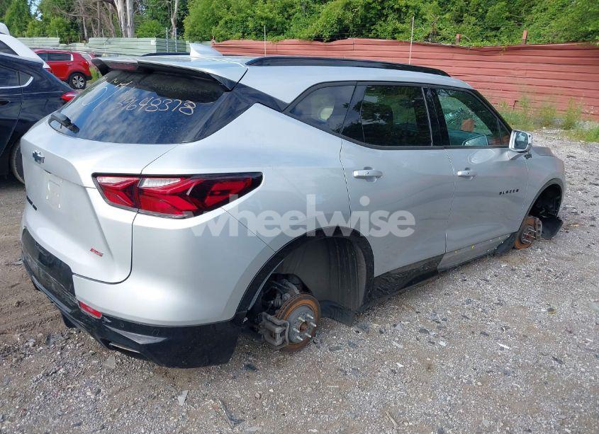 Photo 4 of 2020 Chevrolet Blazer AWD RS (VIN 3GNKBKRS0LS579157)