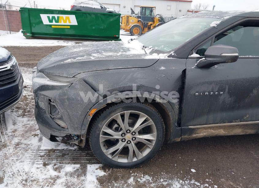 Photo 6 of 2019 Chevrolet Blazer PREMIER (VIN 3GNKBKRS3KS653654)