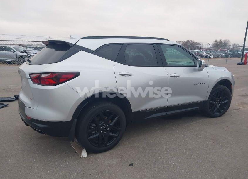 Photo 4 of 2020 Chevrolet Blazer AWD RS (VIN 3GNKBKRS5LS685572)