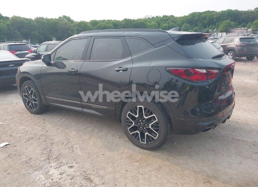 Photo 3 of 2022 Chevrolet Blazer AWD RS (VIN 3GNKBKRS5NS181607)