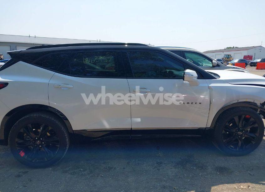 Photo 13 of 2024 Chevrolet Blazer AWD RS (VIN 3GNKBKRS6RS188345)