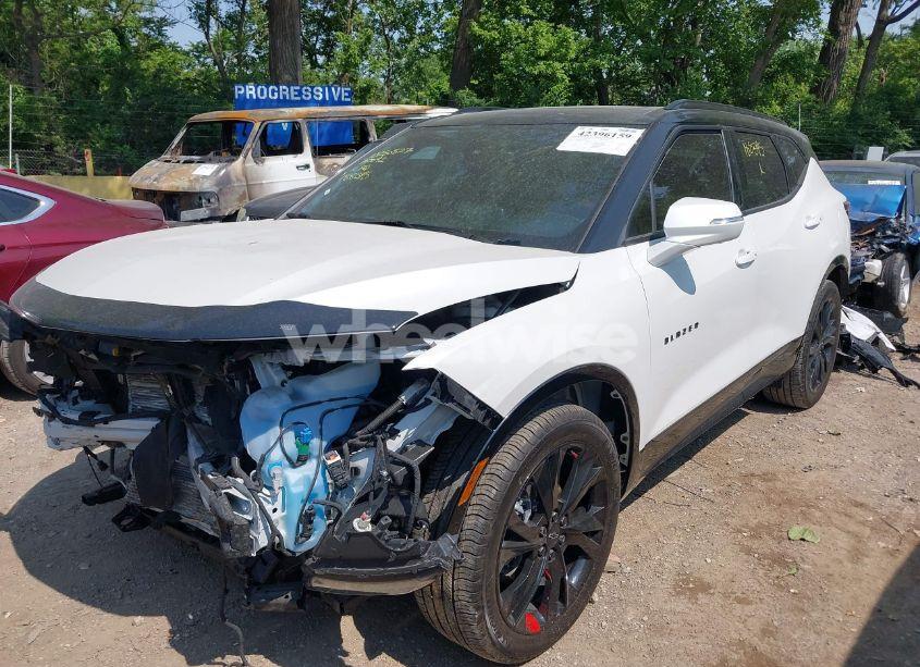 Photo 2 of 2024 Chevrolet Blazer AWD RS (VIN 3GNKBKRS6RS188345)