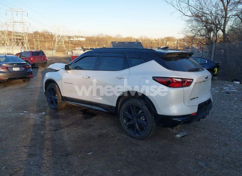 Photo 3 of 2022 Chevrolet Blazer AWD RS (VIN 3GNKBKRS8NS214678)