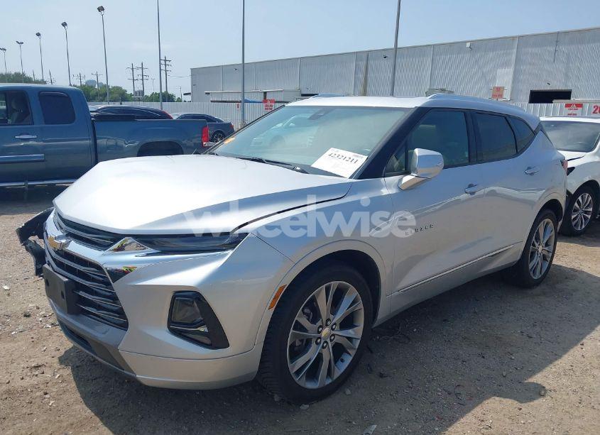 Photo 2 of 2020 Chevrolet Blazer AWD PREMIER (VIN 3GNKBLRS2LS570188)