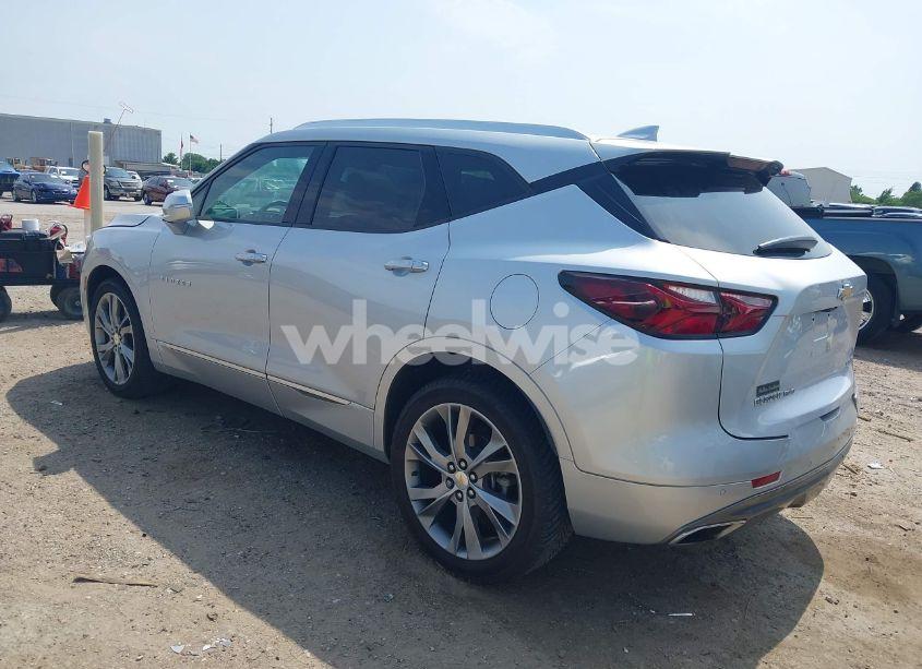 Photo 3 of 2020 Chevrolet Blazer AWD PREMIER (VIN 3GNKBLRS2LS570188)