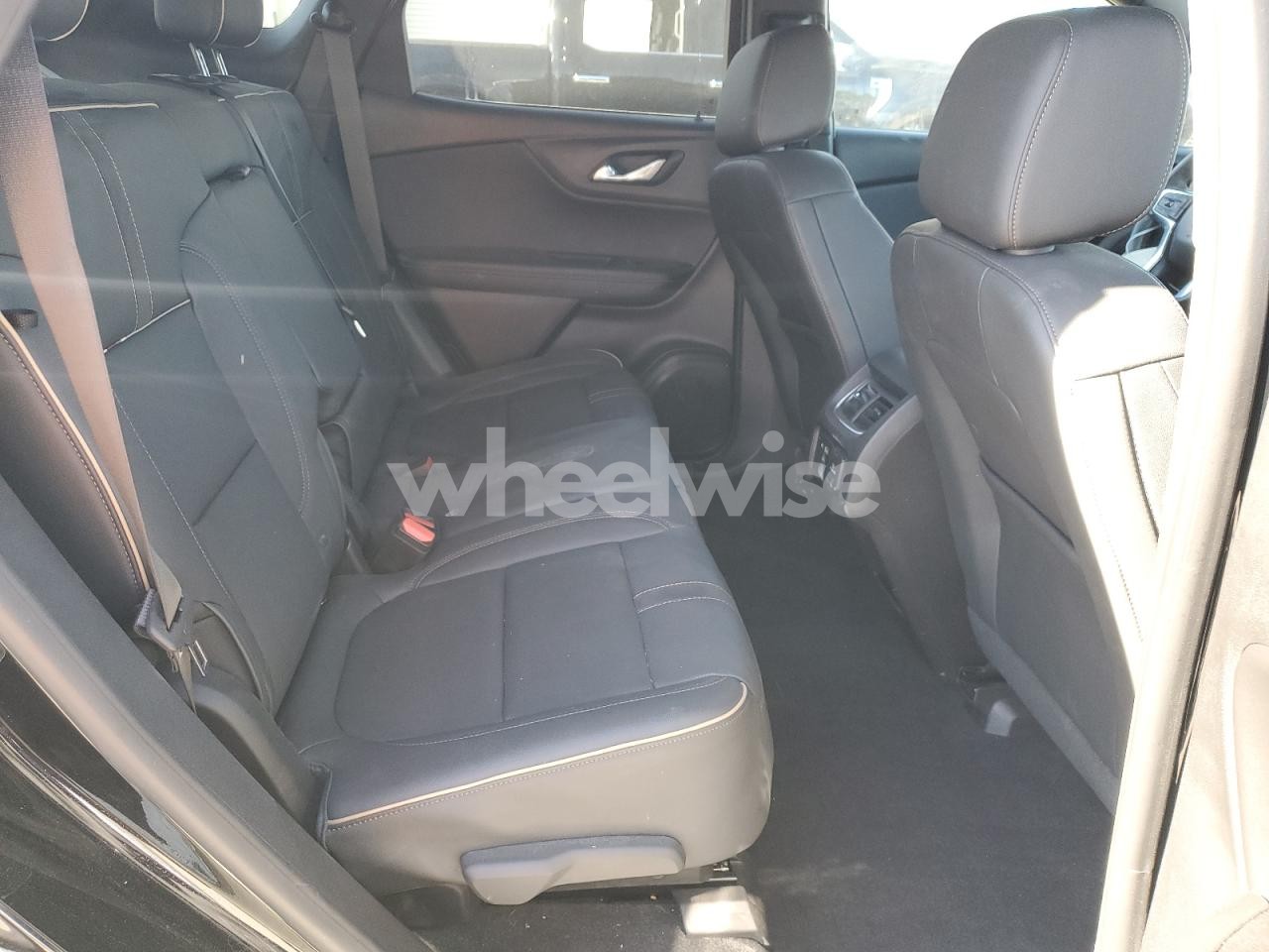 Photo 10 of 2025 CHEVROLET BLAZER PREMIER N/A (VIN 3GNKBLRSXSS125728)