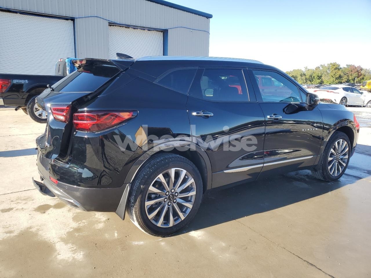 Photo 3 of 2025 CHEVROLET BLAZER PREMIER N/A (VIN 3GNKBLRSXSS125728)