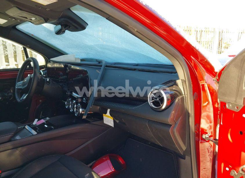 Photo 5 of 2024 Chevrolet Blazer EV EAWD 2LT (VIN 3GNKDBRJ4RS225099)