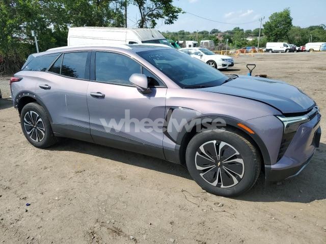 Photo 2 of 2024 CHEVROLET BLAZER 2LT (VIN 3GNKDBRJ5RS212460)