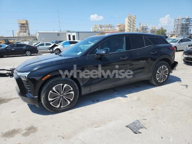 Photo 3 of 2024 CHEVROLET BLAZER 2LT (VIN 3GNKDBRJ6RS199685)