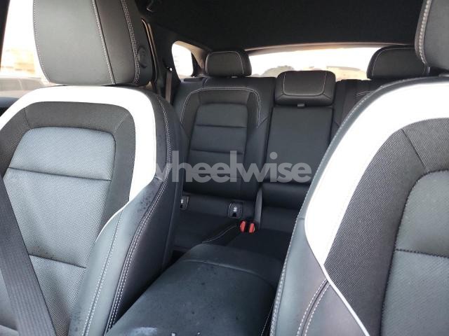 Photo 6 of 2024 CHEVROLET BLAZER 2LT (VIN 3GNKDBRJ6RS199685)
