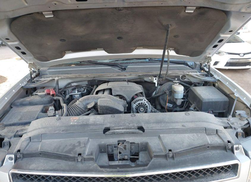 Photo 10 of 2013 Chevrolet Avalanche LS (VIN 3GNMCEE02DG116761)