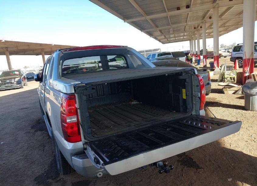 Photo 3 of 2013 Chevrolet Avalanche LS (VIN 3GNMCEE02DG116761)
