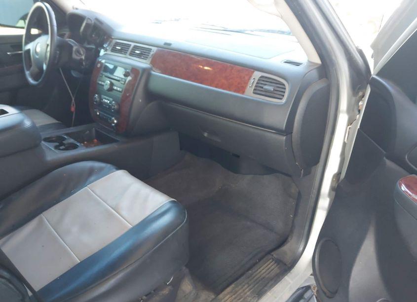 Photo 5 of 2013 Chevrolet Avalanche LS (VIN 3GNMCEE02DG116761)