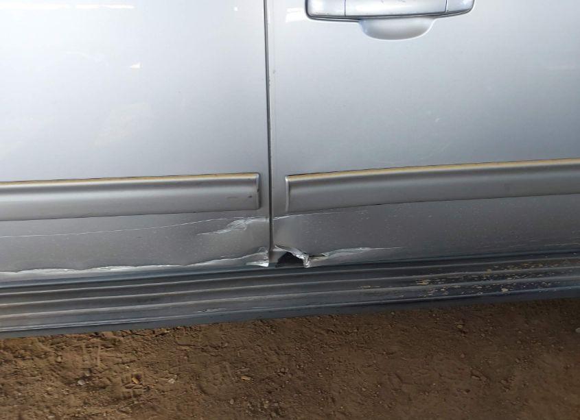 Photo 6 of 2013 Chevrolet Avalanche LS (VIN 3GNMCEE02DG116761)