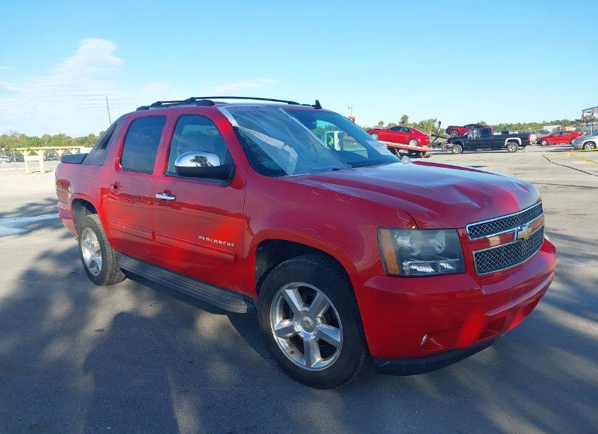 2011 Chevrolet Avalanche 1500 LS (VIN 3GNMCEE07BG218201) main photo