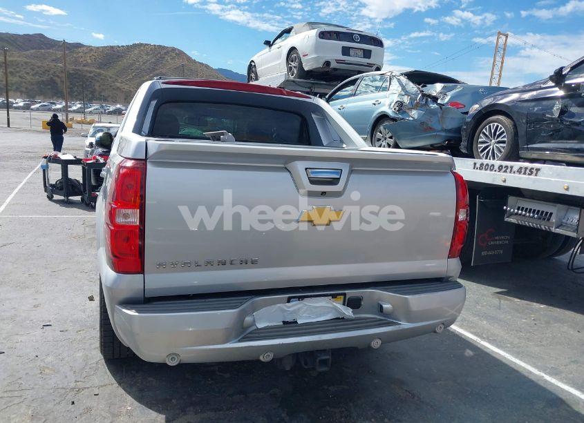 Photo 16 of 2013 Chevrolet Avalanche LT (VIN 3GNMCFE07DG379110)