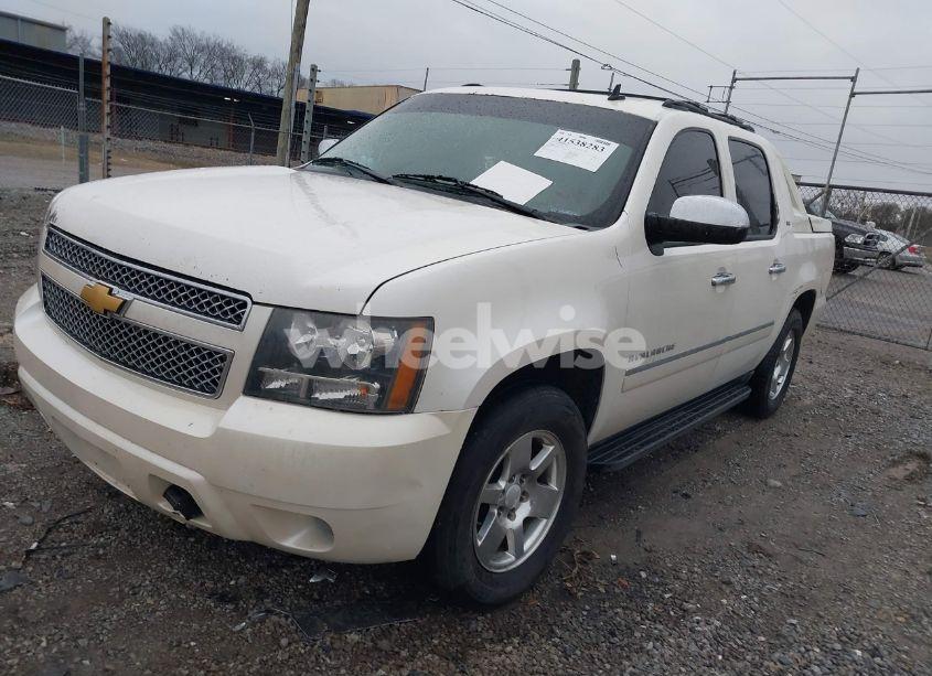 Photo 2 of 2012 Chevrolet Avalanche 1500 LTZ (VIN 3GNMCGE03CG254318)