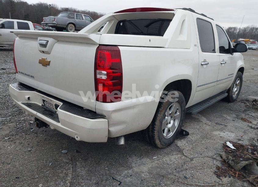 Photo 4 of 2012 Chevrolet Avalanche 1500 LTZ (VIN 3GNMCGE03CG254318)