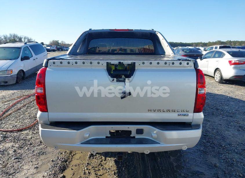 Photo 16 of 2010 Chevrolet Avalanche 1500 LTZ (VIN 3GNNCGE04AG125909)