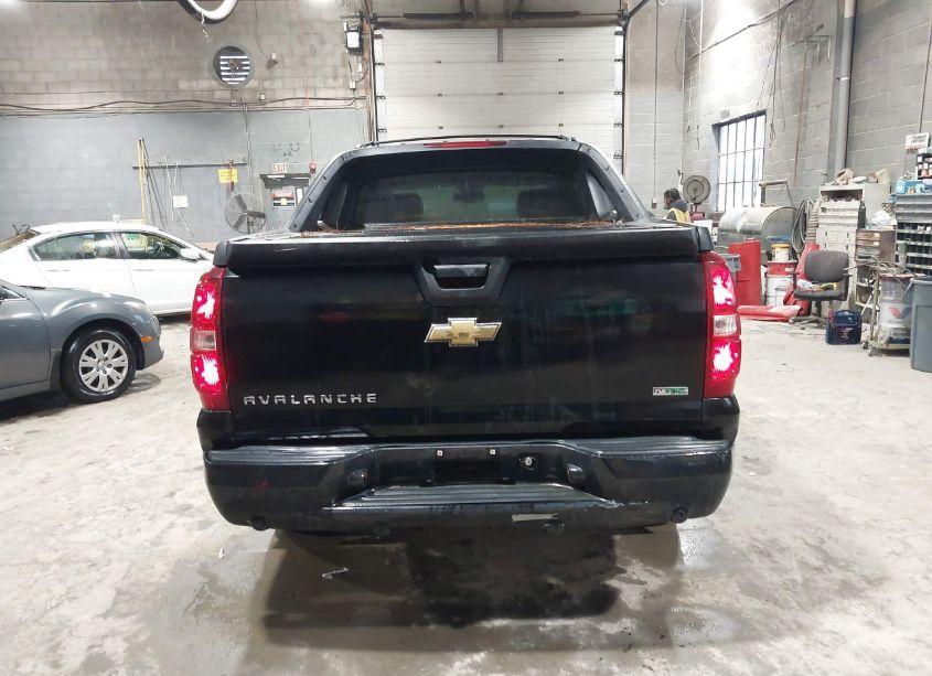 Photo 16 of 2011 Chevrolet Avalanche 1500 LT1 (VIN 3GNTKFE30BG104877)