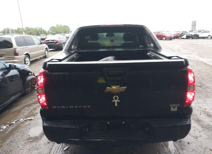 Photo 16 of 2011 Chevrolet Avalanche 1500 LT1 (VIN 3GNTKFE31BG219049)
