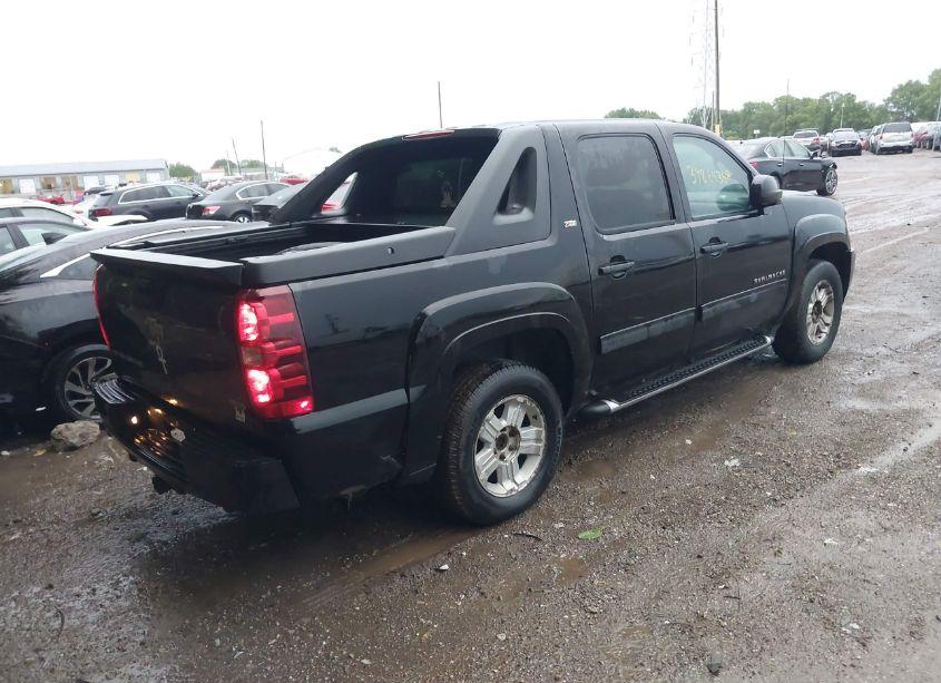 Photo 4 of 2011 Chevrolet Avalanche 1500 LT1 (VIN 3GNTKFE31BG219049)