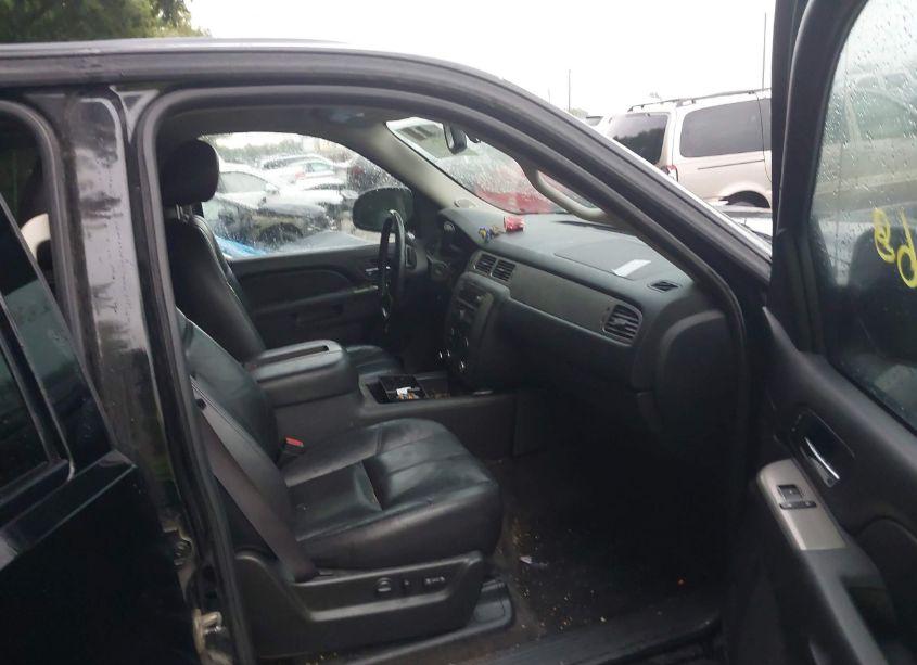 Photo 5 of 2011 Chevrolet Avalanche 1500 LT1 (VIN 3GNTKFE31BG219049)