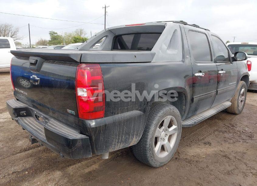 Photo 4 of 2011 Chevrolet Avalanche 1500 LT1 (VIN 3GNTKFE33BG187267)