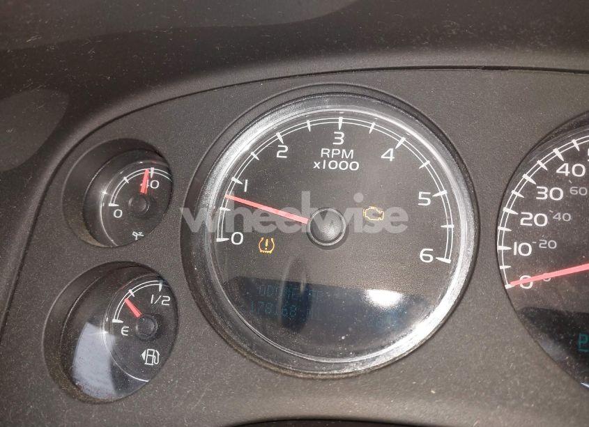 Photo 15 of 2011 Chevrolet Avalanche 1500 LT1 (VIN 3GNTKFE39BG108023)