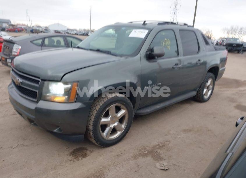 Photo 2 of 2011 Chevrolet Avalanche 1500 LT1 (VIN 3GNTKFE39BG108023)