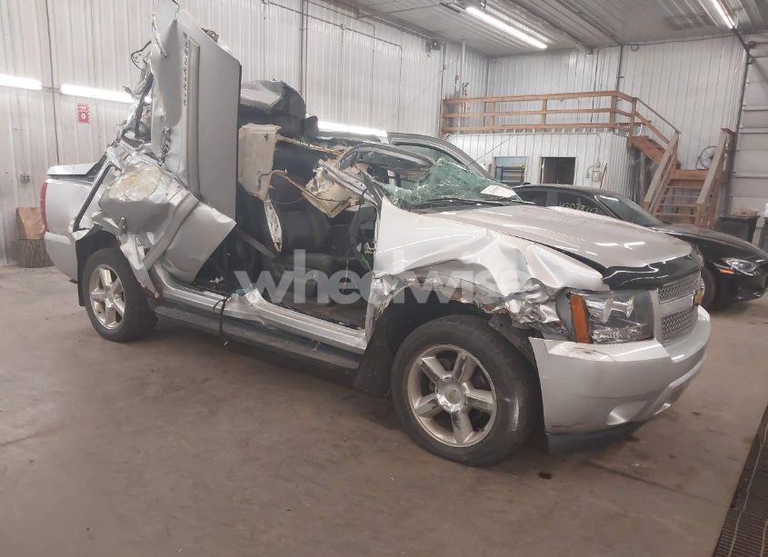 2013 Chevrolet Avalanche LT (VIN 3GNTKFE70DG317284) main photo