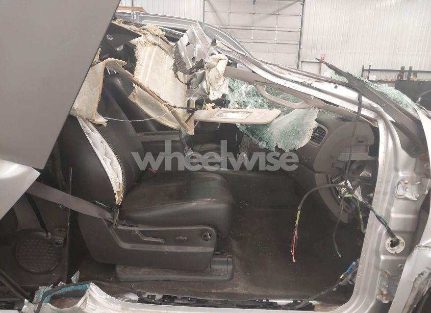 Photo 5 of 2013 Chevrolet Avalanche LT (VIN 3GNTKFE70DG317284)