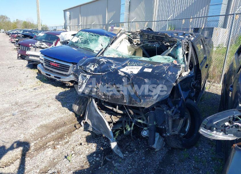 Photo 2 of 2013 Chevrolet Avalanche LT (VIN 3GNTKFE72DG117250)