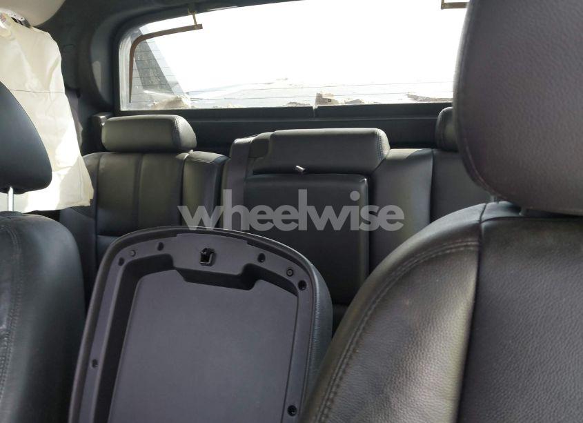 Photo 8 of 2013 Chevrolet Avalanche LT (VIN 3GNTKFE72DG117250)