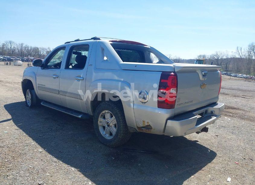 Photo 3 of 2012 Chevrolet Avalanche 1500 LT1 (VIN 3GNTKFE73CG280875)