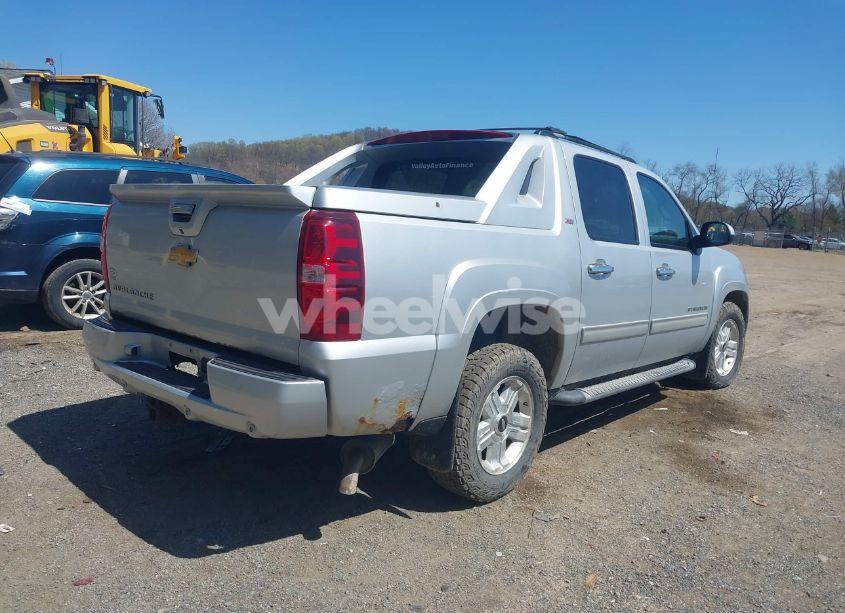 Photo 4 of 2012 Chevrolet Avalanche 1500 LT1 (VIN 3GNTKFE73CG280875)