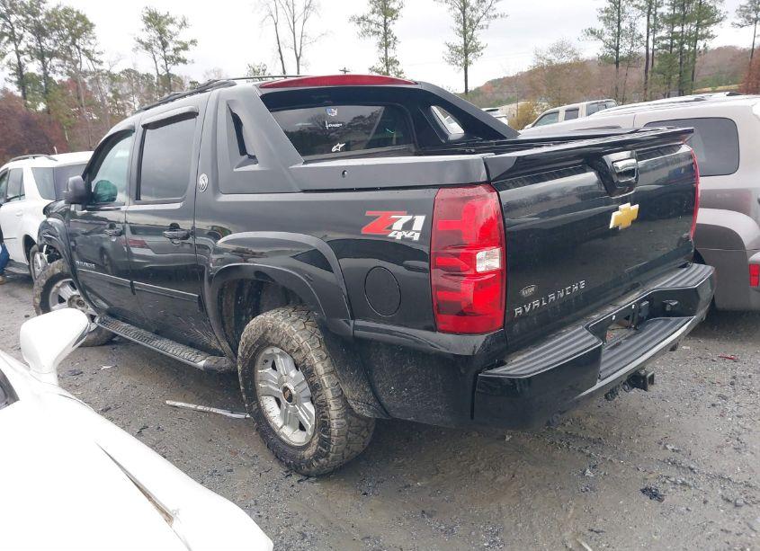 Photo 3 of 2013 Chevrolet Avalanche LT (VIN 3GNTKFE74DG150296)