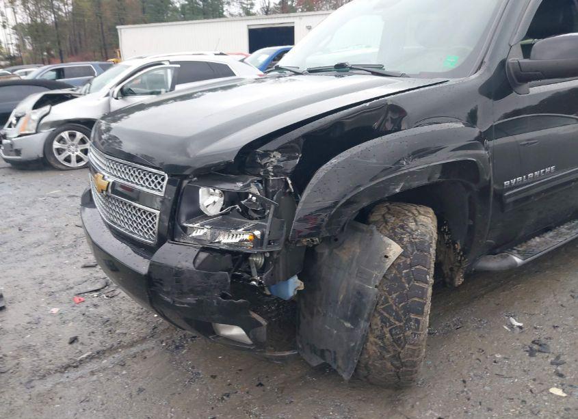 Photo 6 of 2013 Chevrolet Avalanche LT (VIN 3GNTKFE74DG150296)