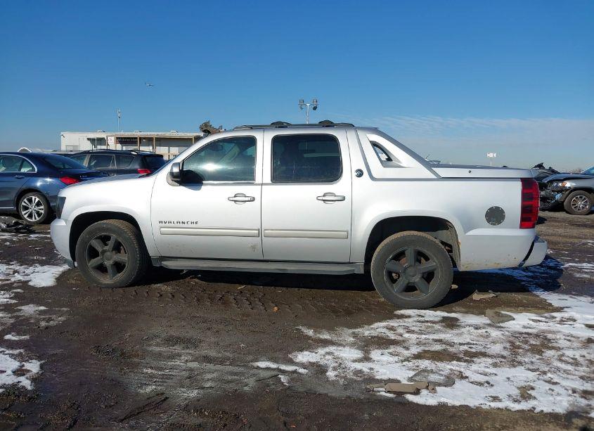 Photo 15 of 2013 Chevrolet Avalanche LT (VIN 3GNTKFE7XDG182248)