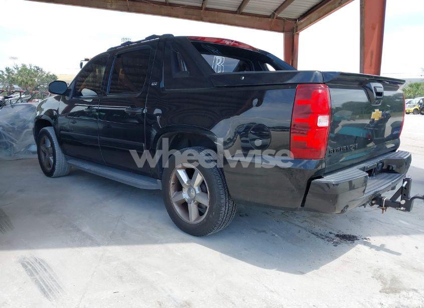 Photo 3 of 2012 Chevrolet Avalanche 1500 LTZ (VIN 3GNTKGE77CG188934)