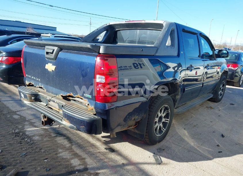 Photo 4 of 2010 Chevrolet Avalanche 1500 LT1 (VIN 3GNVKFE04AG254049)