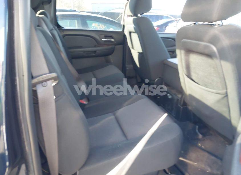 Photo 8 of 2010 Chevrolet Avalanche 1500 LT1 (VIN 3GNVKFE04AG254049)