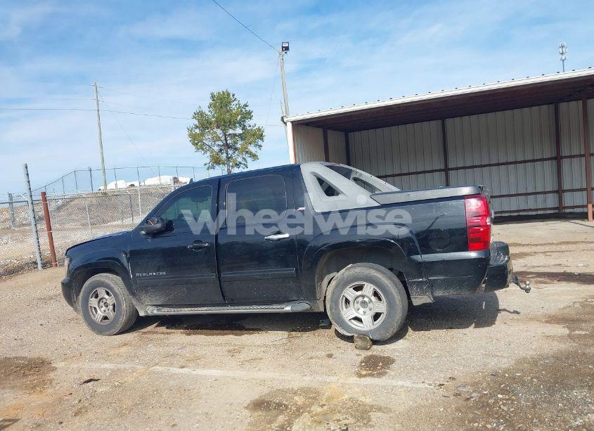 Photo 14 of 2010 Chevrolet Avalanche 1500 LT1 (VIN 3GNVKFE05AG296343)