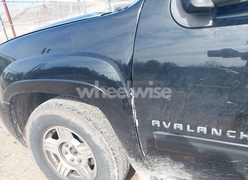 Photo 19 of 2010 Chevrolet Avalanche 1500 LT1 (VIN 3GNVKFE05AG296343)