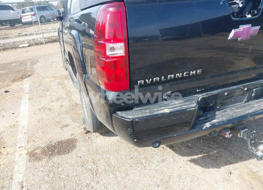 Photo 20 of 2010 Chevrolet Avalanche 1500 LT1 (VIN 3GNVKFE05AG296343)