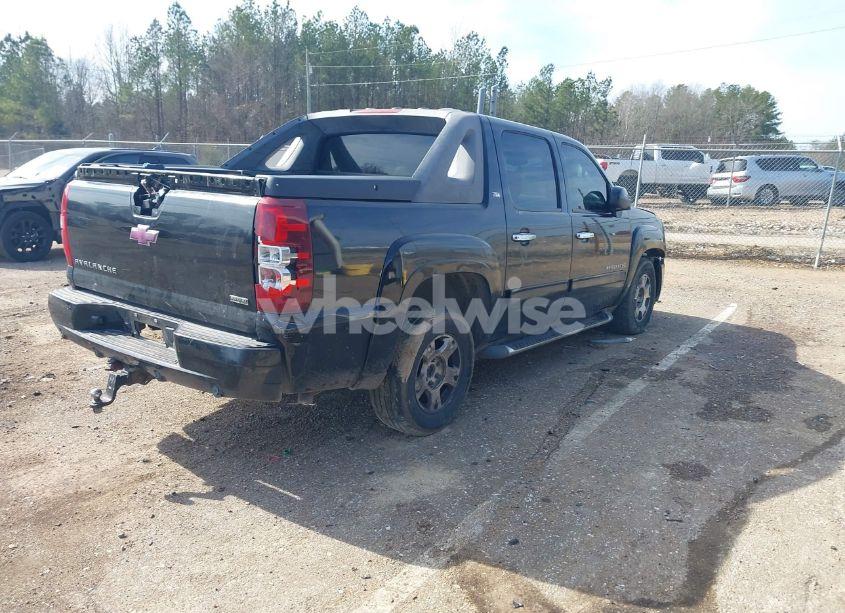 Photo 4 of 2010 Chevrolet Avalanche 1500 LT1 (VIN 3GNVKFE05AG296343)