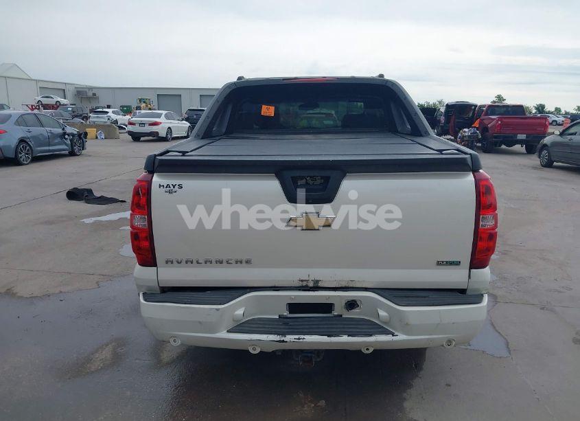 Photo 16 of 2010 Chevrolet Avalanche 1500 LTZ (VIN 3GNVKGE00AG146226)