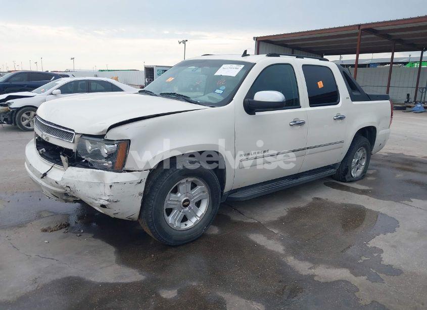 Photo 2 of 2010 Chevrolet Avalanche 1500 LTZ (VIN 3GNVKGE00AG146226)