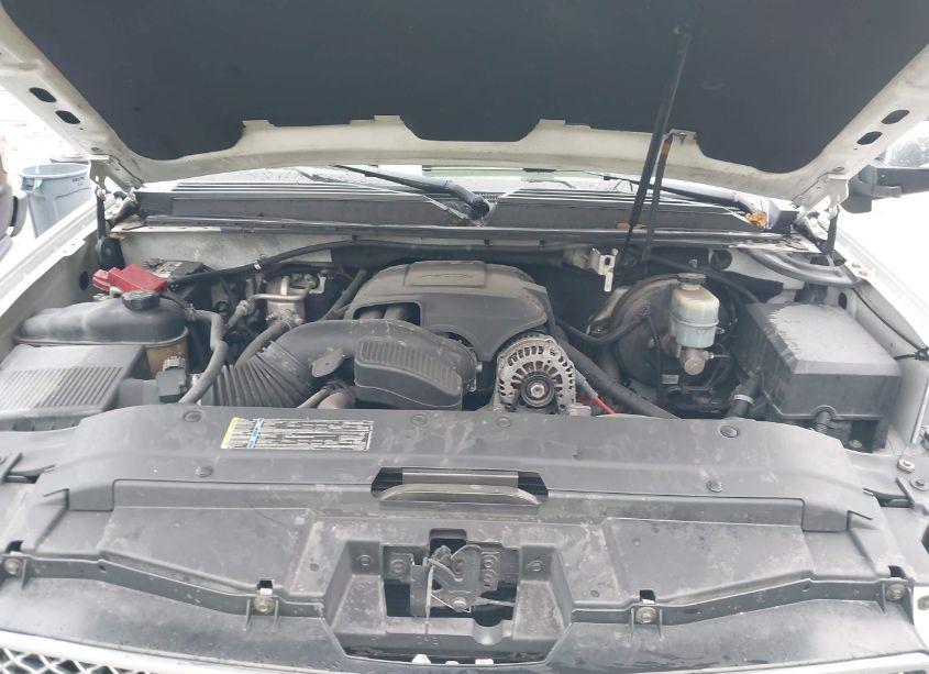 Photo 10 of 2010 Chevrolet Avalanche 1500 LTZ (VIN 3GNVKGE04AG189421)